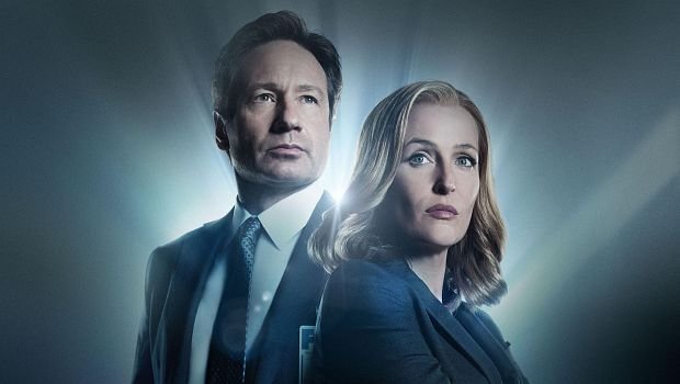 Für die Kassen von FOX kehren Mulder (David Duchovny) und Scully (Gillian Anderson) definitiv als Lichtgestalten zurück, aus Kritiker-Sicht liegt aber noch einiges im Schatten
