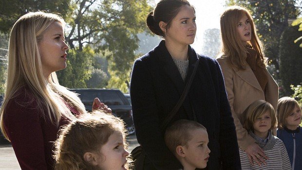 Die Protagonistinnen: (v.l.) Madeline Martha Mackenzie (Reese Witherspoon), Jane Chapman (Shailene Woodley) und Celeste Wright (Nicole Kidman) mit ihren jeweiligen Kindern