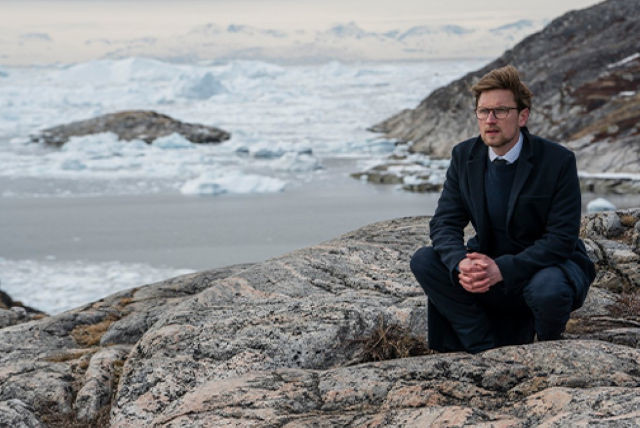 Genießt die grönländische Landschaft: Arktis-Botschafter Asger Kirkegaard (Mikkel Boe Følsgaard)
