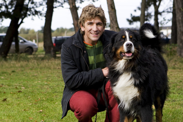 Ein eingespieltes Team: Fritz Fuchs (Guido Hammesfahr) mit Hund Keks