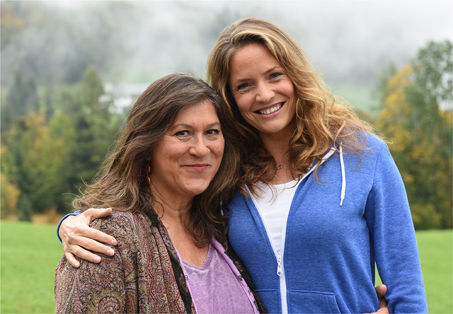 Patricia Aulitzky (r.) mit Eva Mattes (l.), die in "Lena Lorenz" ihre Mutter gespielt hat.