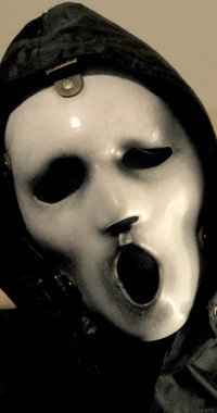 Zwar mit neuer Maske, doch Ghostface darf in der "Scream"-Serie nicht fehlen.