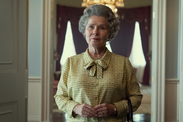 Imelda Staunton als Queen Elizabeth II. in der fünften Staffel von "The Crown"
