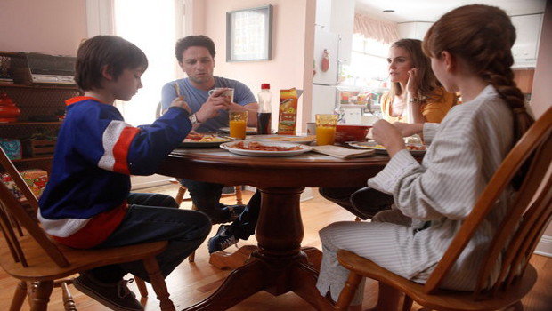 Der Schein trügt: Elizabeth (Keri Russell) und Phillip (Matthew Rhys) mit ihren nichtsahnenden Kindern.