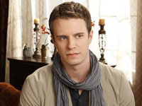 Luke Mably als Dylan Radcliff