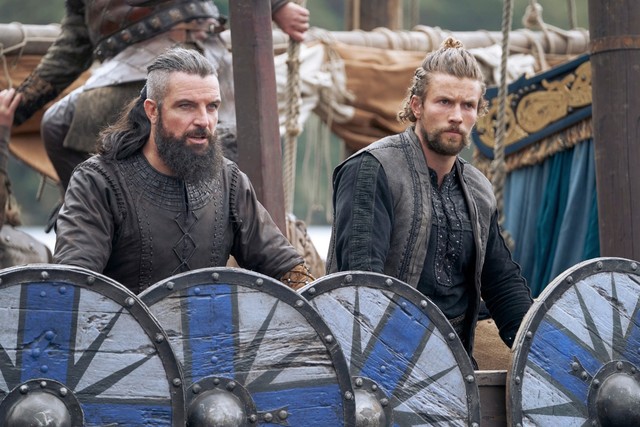Canute (Bradley Freegard) und Harald (Leo Suter) in "Vikings: Valhalla"