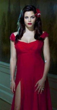Typisches Mysteryserien-Problem: Freya (Jenna Dewan-Tatum) hat die Wahl zwischen zwei Brüdern.